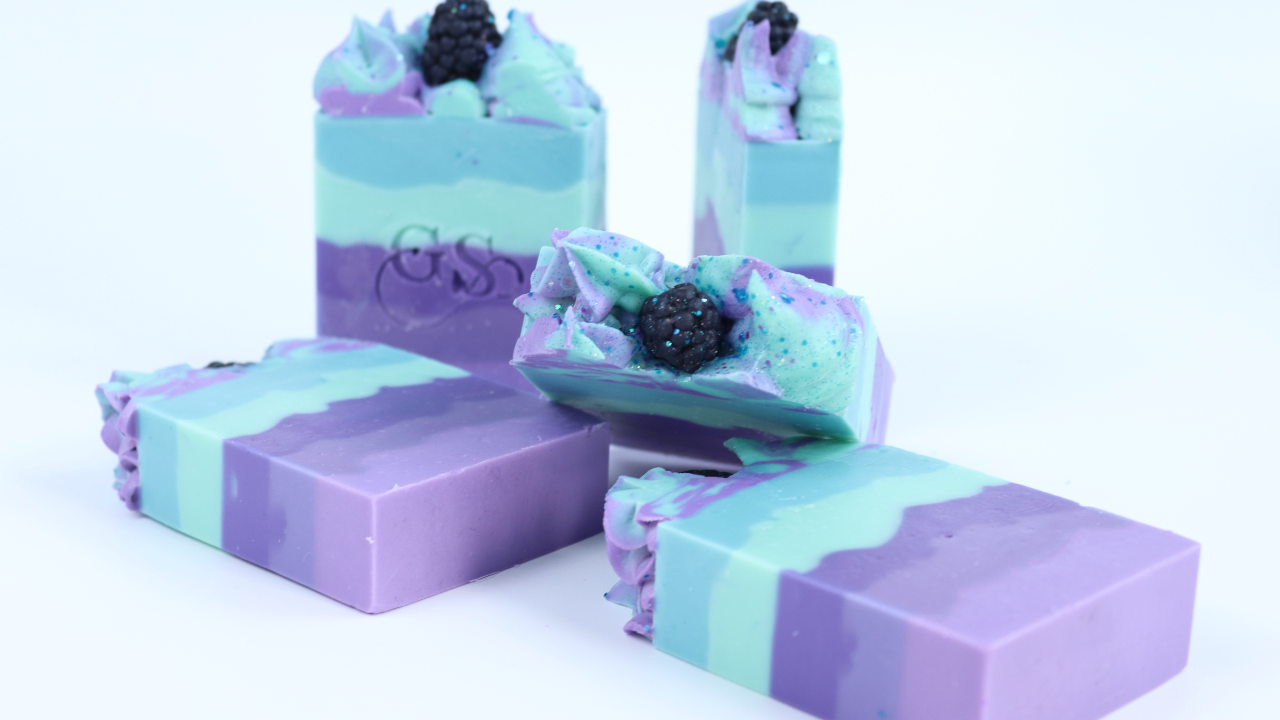 BLACKBERRY FIZZ SOAP BAR