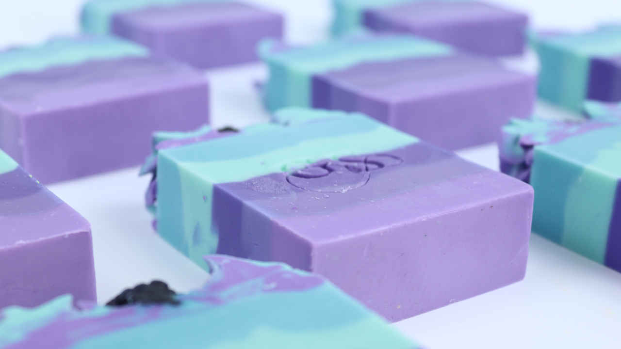 BLACKBERRY FIZZ SOAP BAR