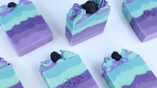 BLACKBERRY FIZZ SOAP BAR