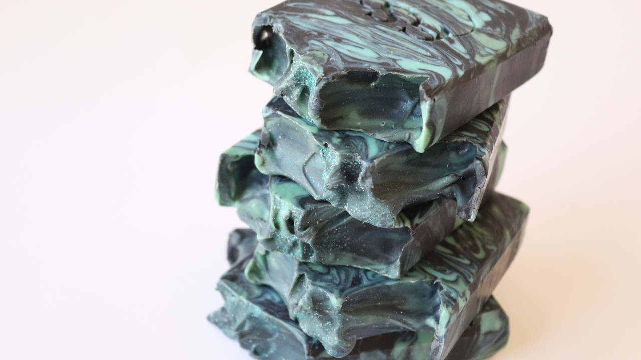 TEA TREE & ACTIVATED CHARCOAL SOAP BAR