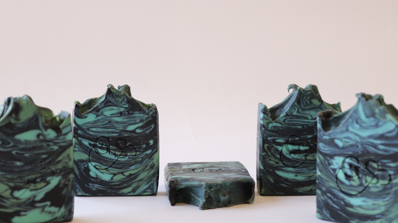 TEA TREE & ACTIVATED CHARCOAL SOAP BAR